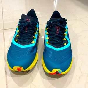 Nike AIR ZOOM Pegasus 36 trail men’s size 10.5.